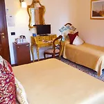 Venice Lion Residence Free Private Parking Easy Access Venice Mestre
