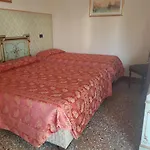 Venice Lion Residence Free Private Parking Easy Access Venice Aparthotel 5*