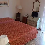 Venice Lion Residence Free Private Parking Easy Access Venice Aparthotel