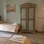 Venice Lion Residence Free Private Parking Easy Access Venice 5* Mestre