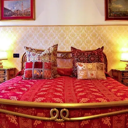 Venice Lion - Vespucci Aparthotel Mestre