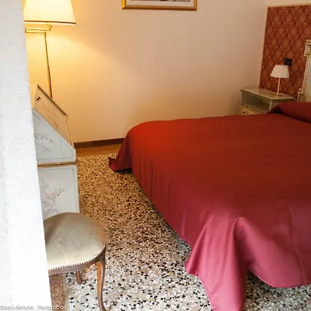 Venice Lion Free Private Parking Easy Access Venice