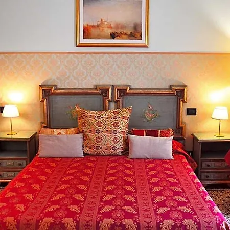 Venice Lion Free Private Parking Easy Access Venice Apartahotel Mestre