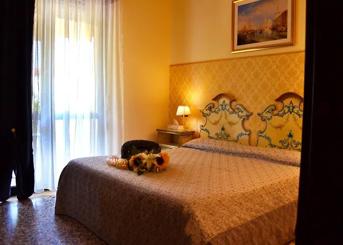 Apartahotel Venice Lion - Vespucci 5*