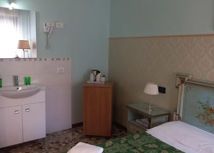 Venice Lion - Vespucci Apartahotel