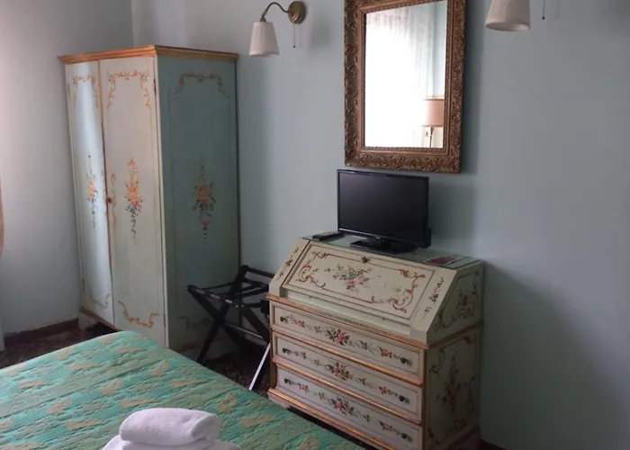 Venice Lion - Vespucci 5*