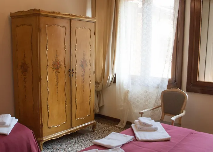 Venice Lion - Vespucci 5*