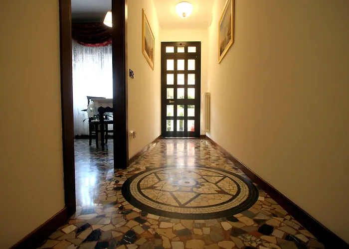 Venice Lion - Vespucci Apartahotel Mestre