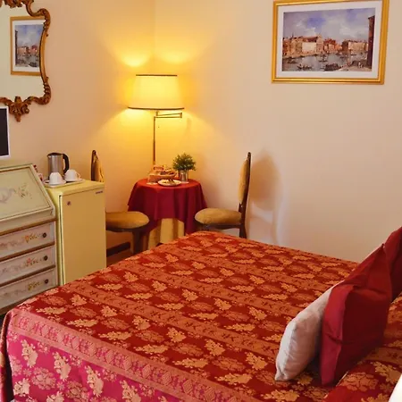 Venice Lion Free Private Parking Easy Access Venice מסטרה