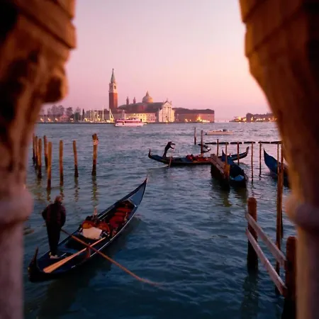 Venice Lion Free Private Parking Easy Access Venice 5* מסטרה
