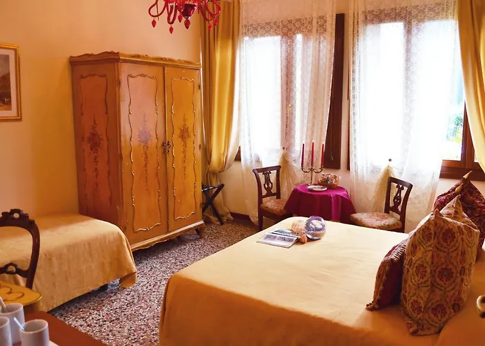 Venice Lion - Vespucci Lejlighedshotel 5*