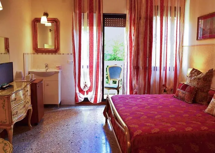 Venice Lion - Vespucci Lejlighedshotel 5*